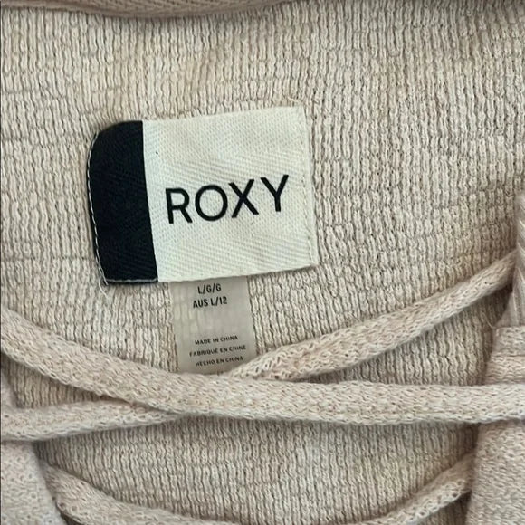 Thrifted Roxy Women's Pink Lace-Up Top