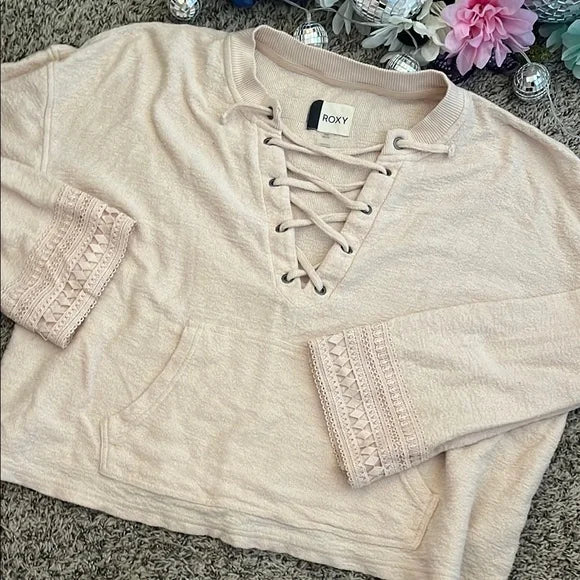 Thrifted Roxy Women's Pink Lace-Up Top