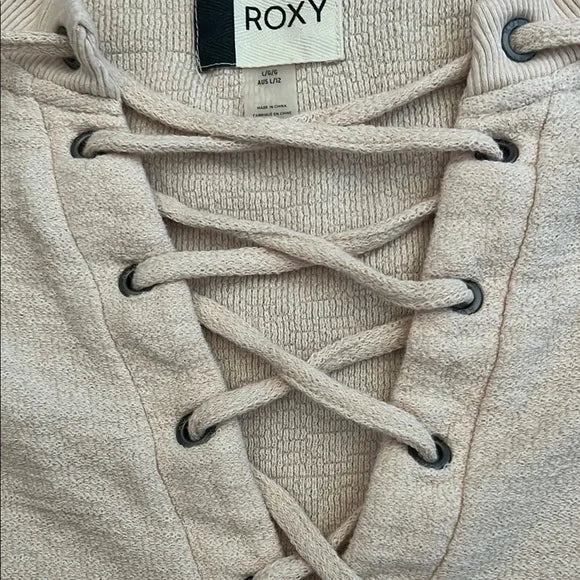 Thrifted Roxy Women's Pink Lace-Up Top