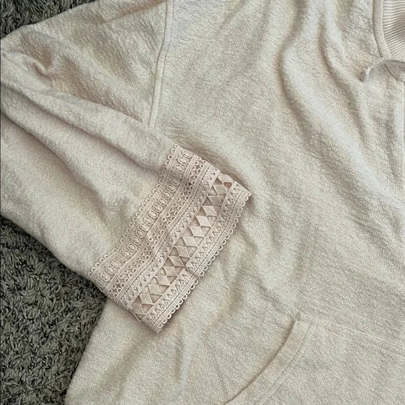 Thrifted Roxy Women's Pink Lace-Up Top