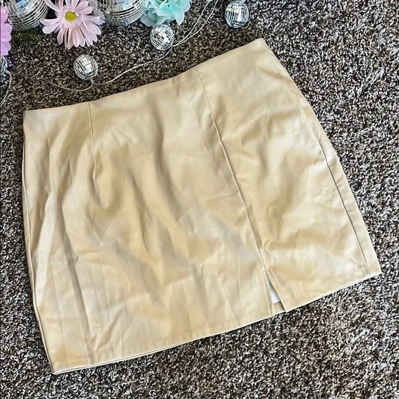 Thrifted Steve Madden Faux Leather Skirt