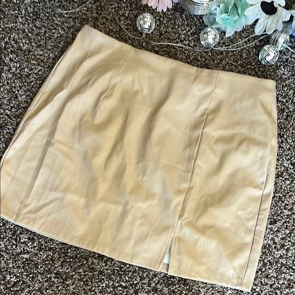Thrifted Steve Madden Faux Leather Skirt