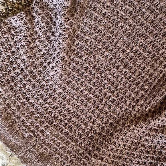 Thrifted Women's Lace Hem Sweater