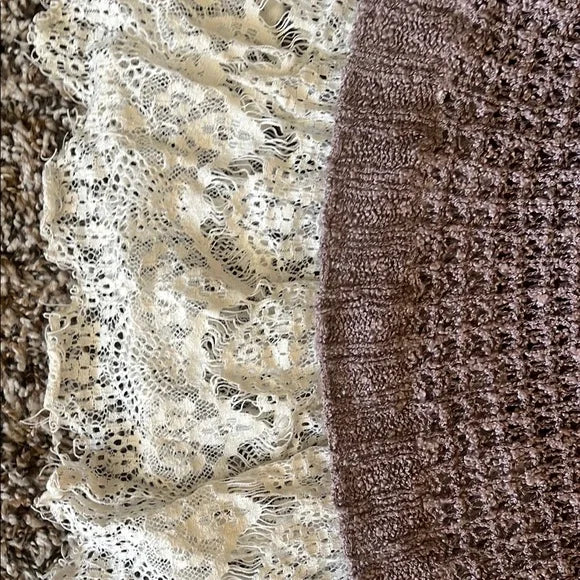 Thrifted Women's Lace Hem Sweater